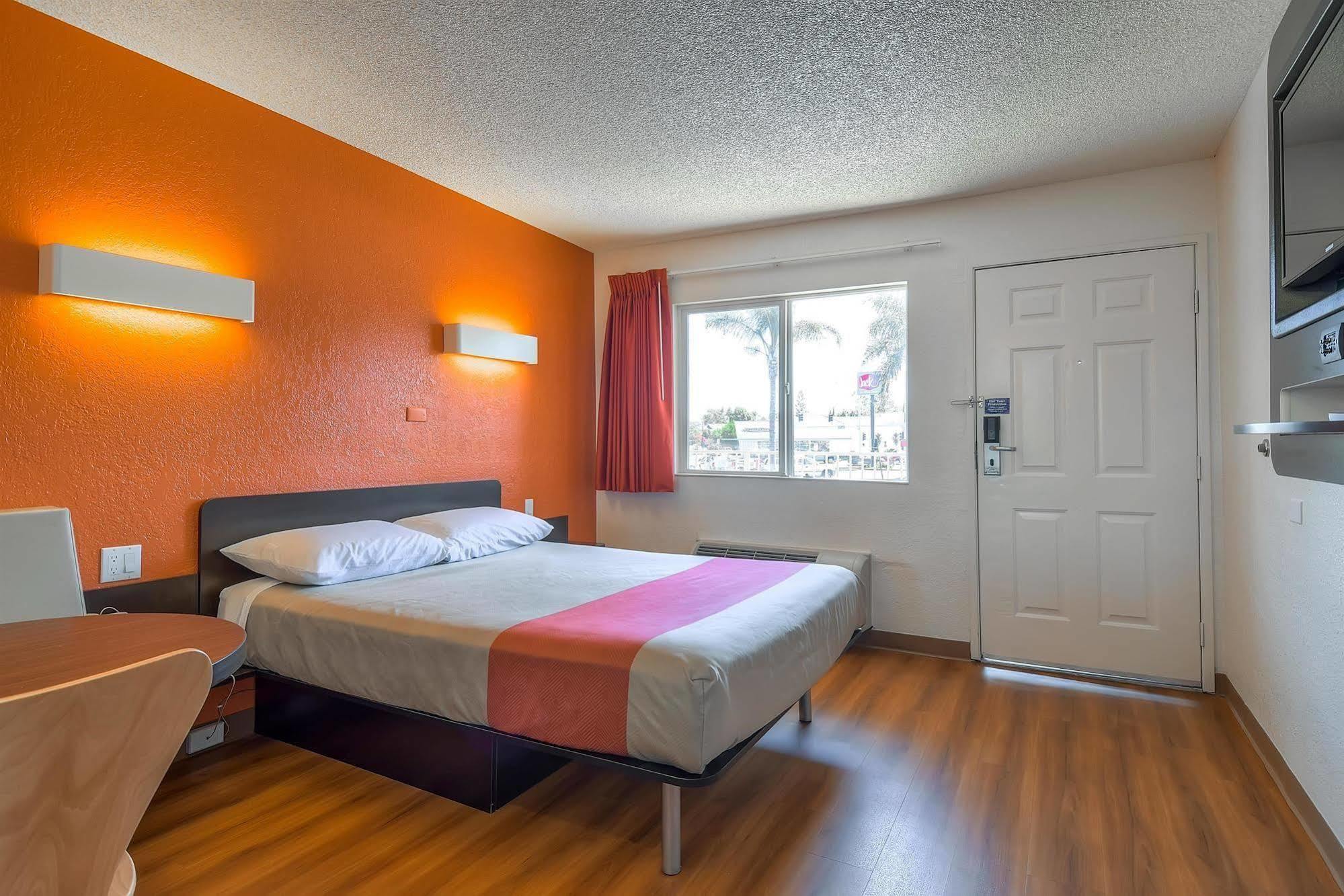 Motel 6-Long Beach, Ca - Los Angeles Exterior photo