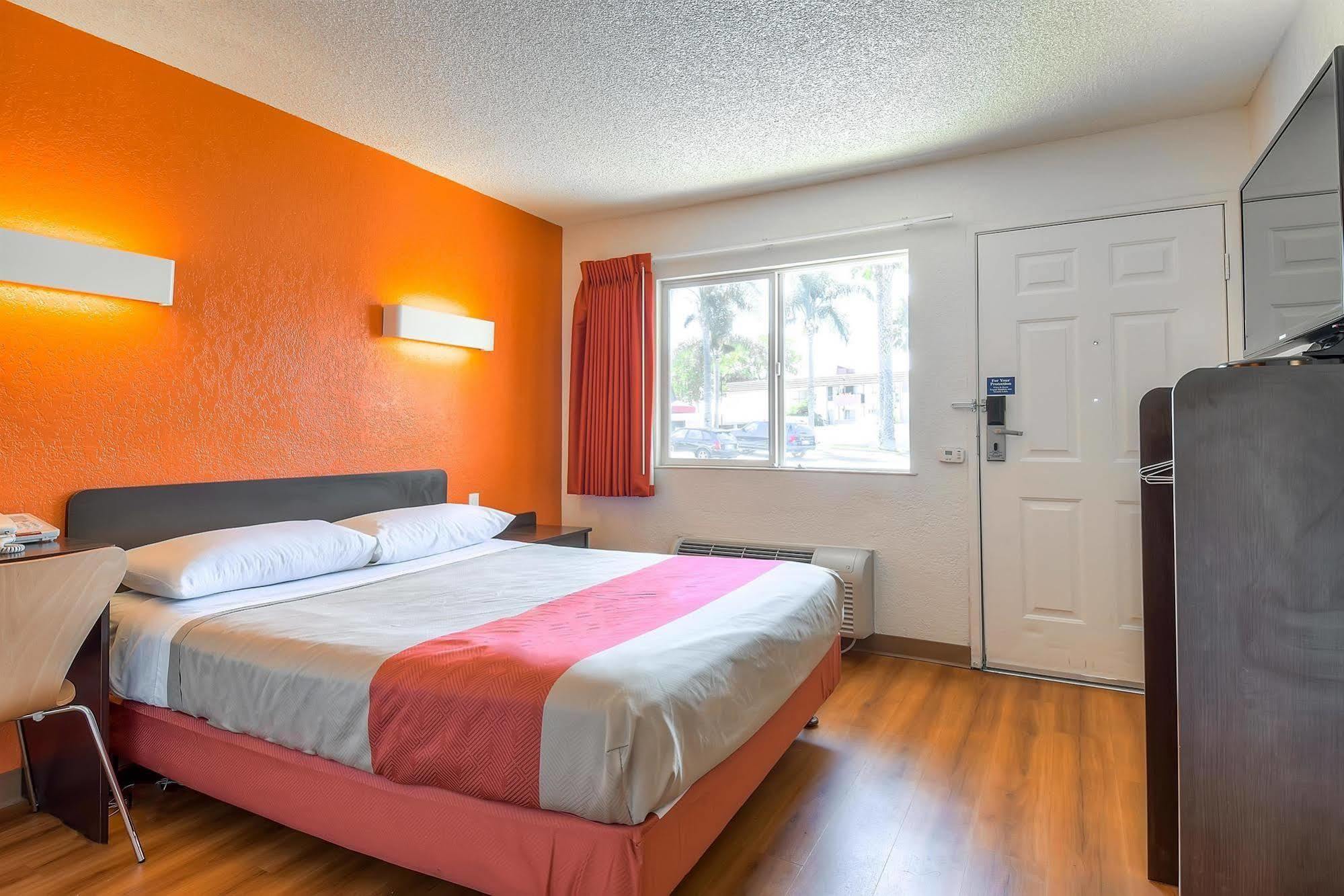 Motel 6-Long Beach, Ca - Los Angeles Exterior photo