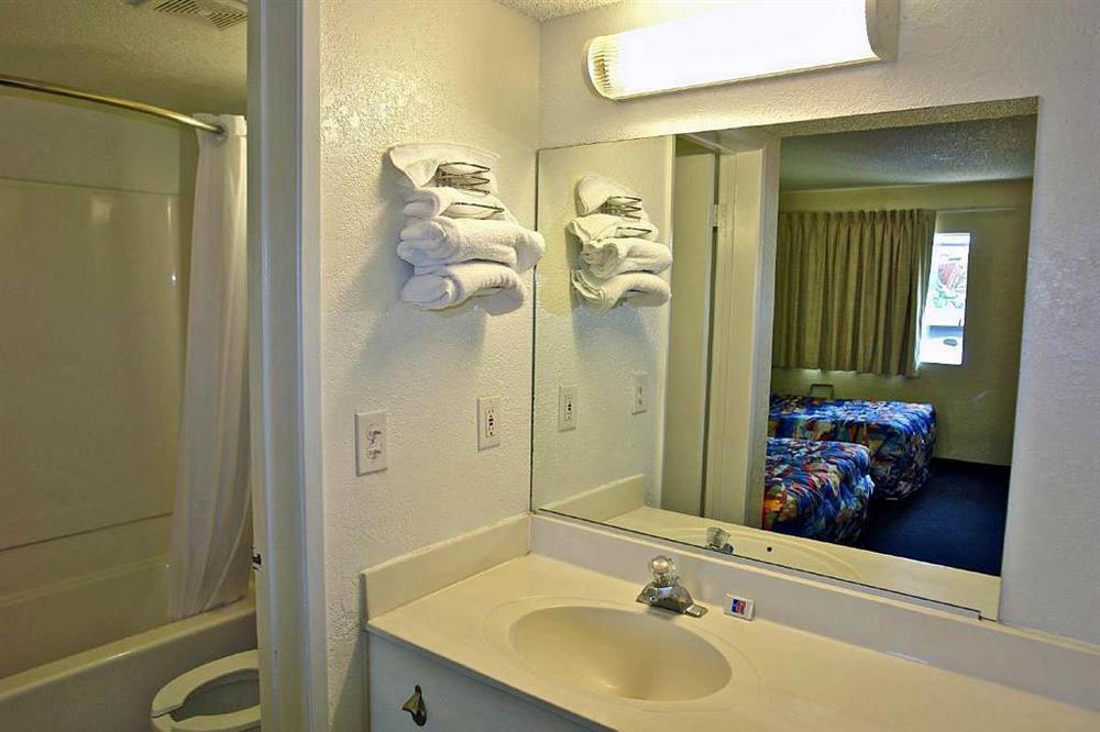 Motel 6-Long Beach, Ca - Los Angeles Room photo